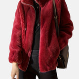 Alya – Jacke aus weichem Fellimitat mit Reißverschluss