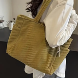 Tilda – Schultertasche mit Rippstruktur und dekorativem Seil