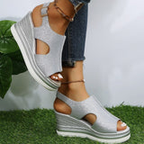 Maeve – Bequeme Sandalen mit Keilabsatz
