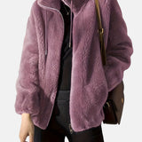 Alya – Jacke aus weichem Fellimitat mit Reißverschluss