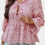 Kayden | Fließender Boho-Top mit Spitzenverzierungen