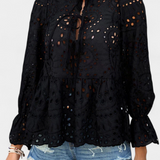 Kayden | Fließender Boho-Top mit Spitzenverzierungen
